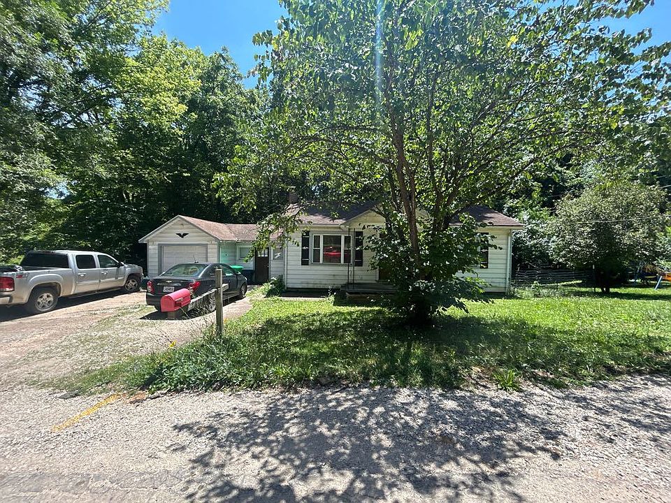 2nd image of 300 Locust St