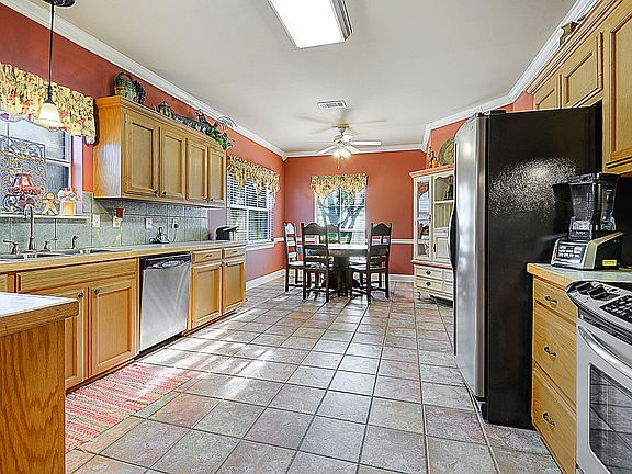 3rd image of 30771 Barnett Ln