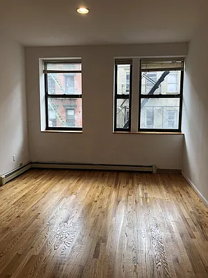 Rented by Avenue Real Estate | media 30