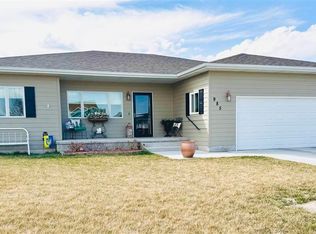 985 6th St, Gering, NE 69341