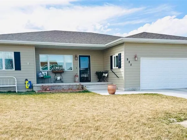 985 6th St, Gering, NE 69341