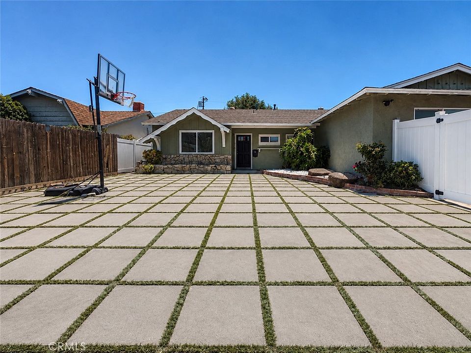 1st image of 6624 Gross Ave