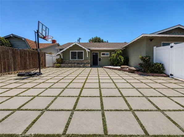6624 Gross Ave, West Hills, CA 91307