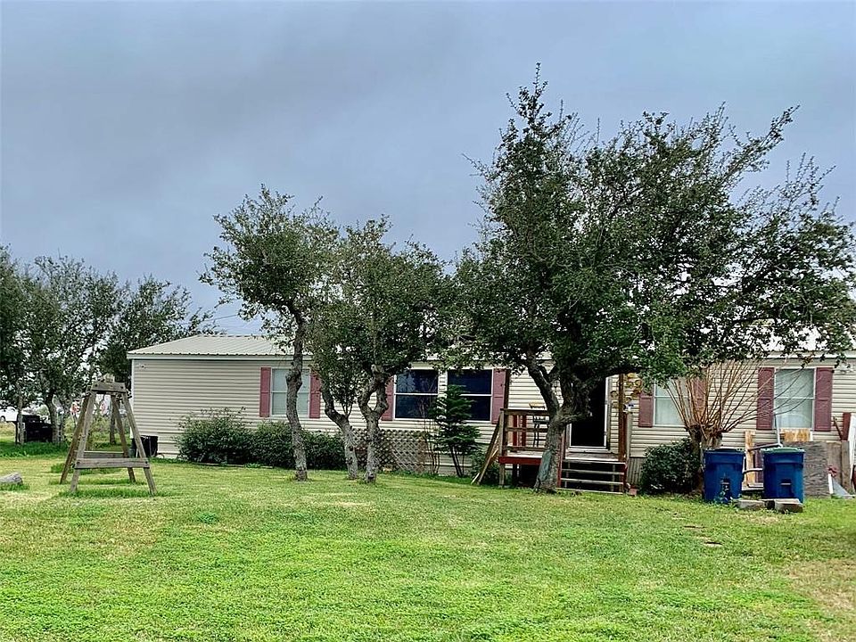 1st image of 105 Lago Vista Dr