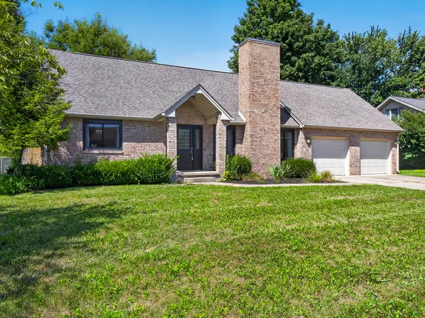 1966 Broadmoor Ln, Columbus, IN 47203