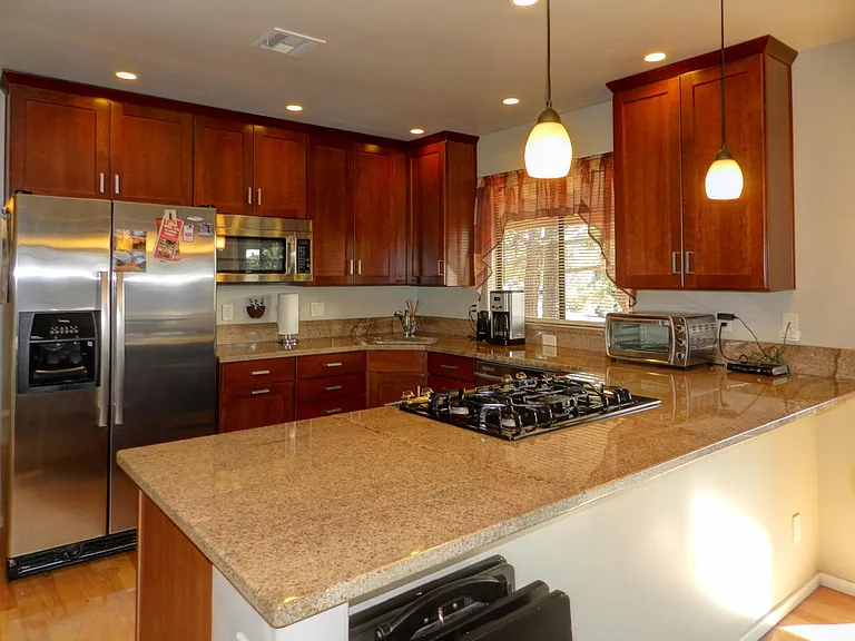 385 Coffee Pot Dr — Photo 12