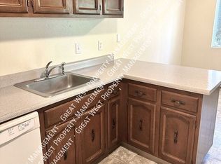 7605 44th St W APT 3, Tacoma, WA 98466