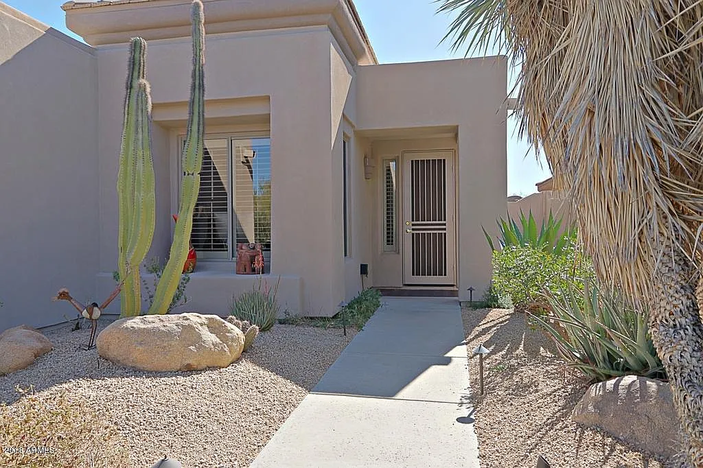 2 bed, 2.0 bath, 1974 sqft, $3,000 — Photo 3
