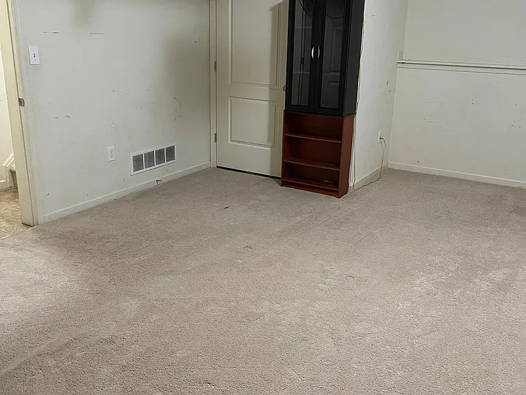 6399 Creekbend Dr — Photo 22
