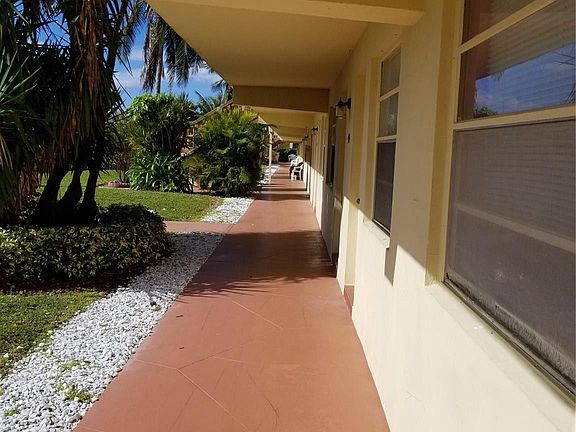 4th image of 701 W Pine Drive #110