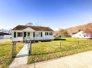 252 Ohio Ave, Rainelle, WV