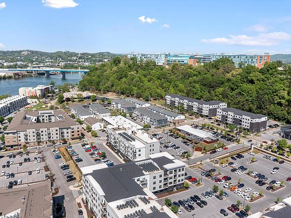 3rd image of 782 Riverfront Pkwy Unit 412