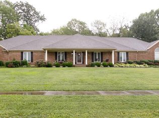 352 Running Creek Dr, Shepherdsville, KY 40165