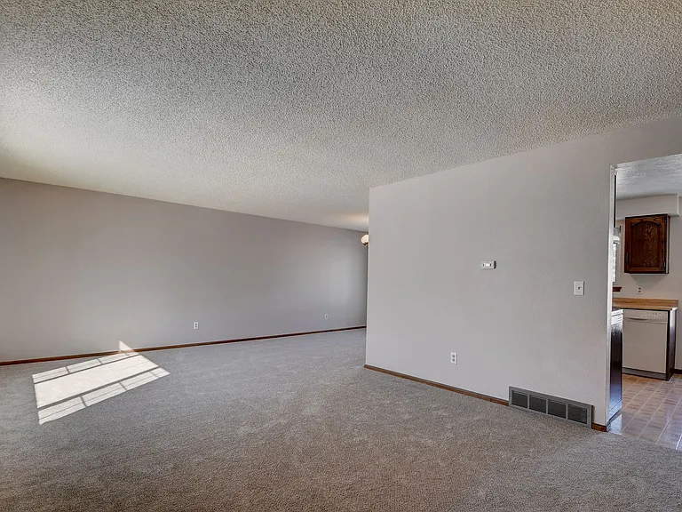 2541 W 105th Pl — Photo 8