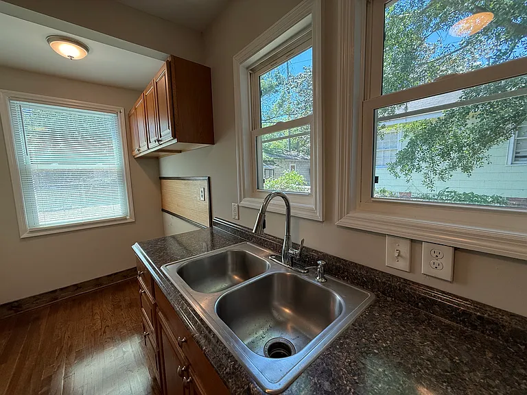 SINK WITH NEW FIXTURES AND DISPOSAL