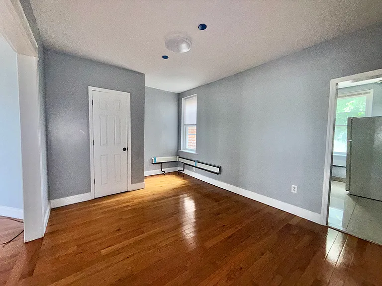 1531 Cottman Ave — Photo 7