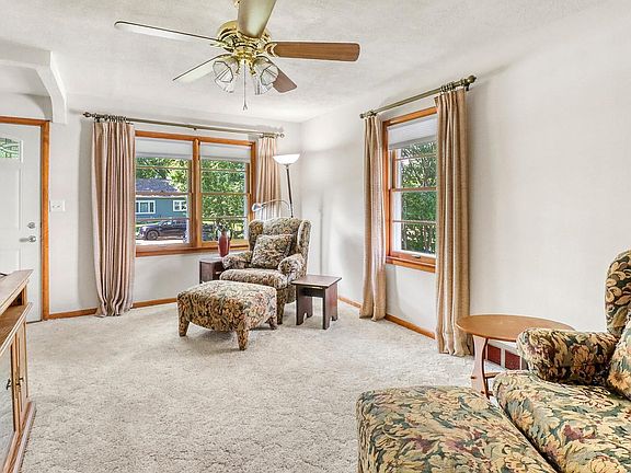 4th image of 308 Sherman St