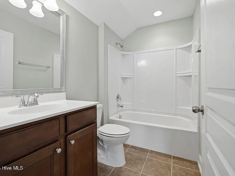 5028 Lagan Ct — Photo 38