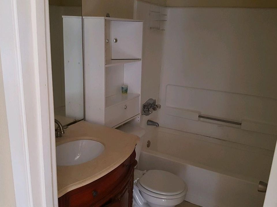 2nd image of 7298 Ulmerton Rd APT 614