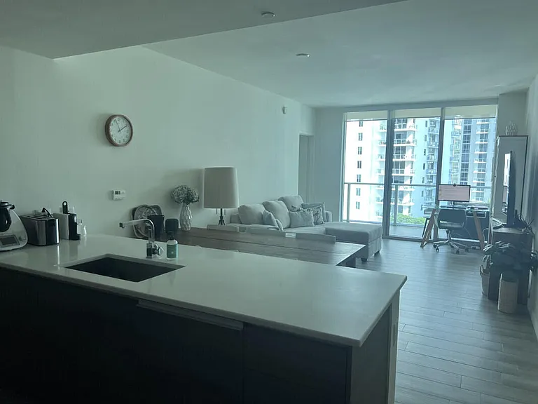 1100 S Miami Ave #1711 — Photo 4