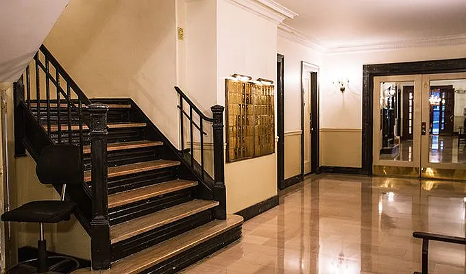 Sold by The Bamberger Group | media 10