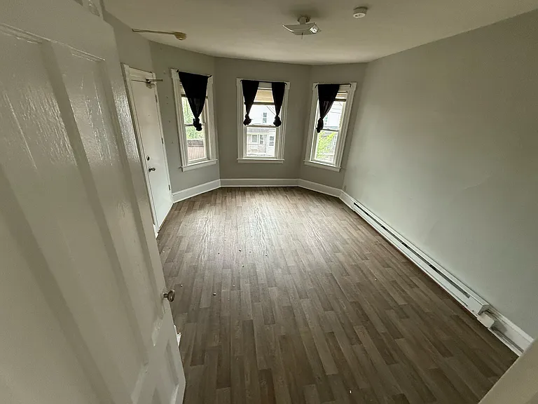 173 Broad St #3W — Photo 8
