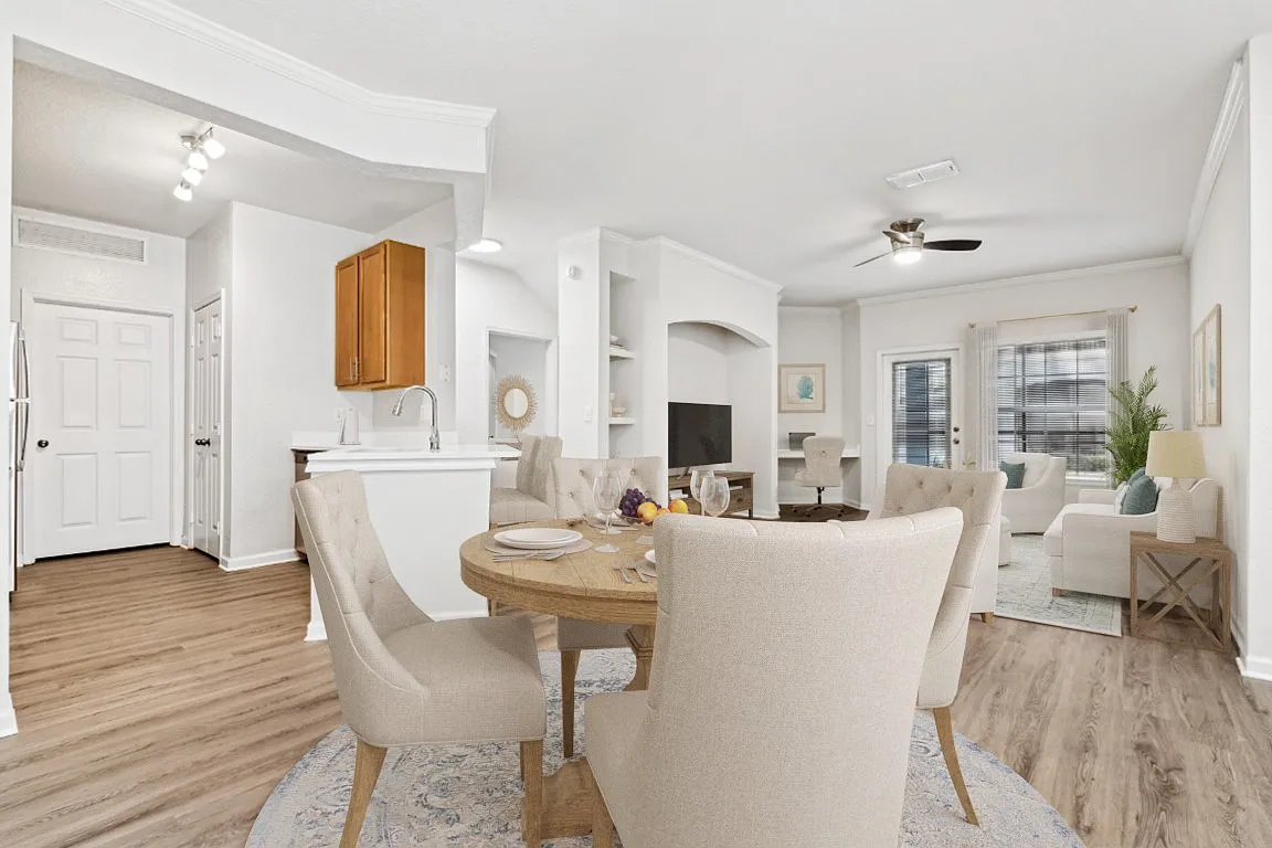 Ballantrae Apartments — Photo 3