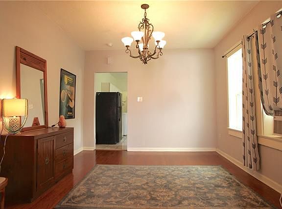 3rd image of 1629 Pauline St