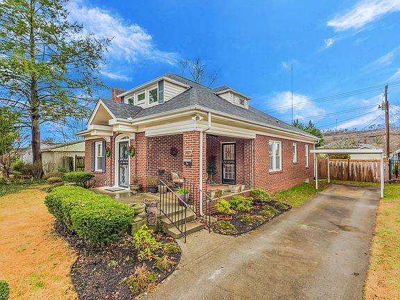 3rd image of 1827 Fairmont Blvd