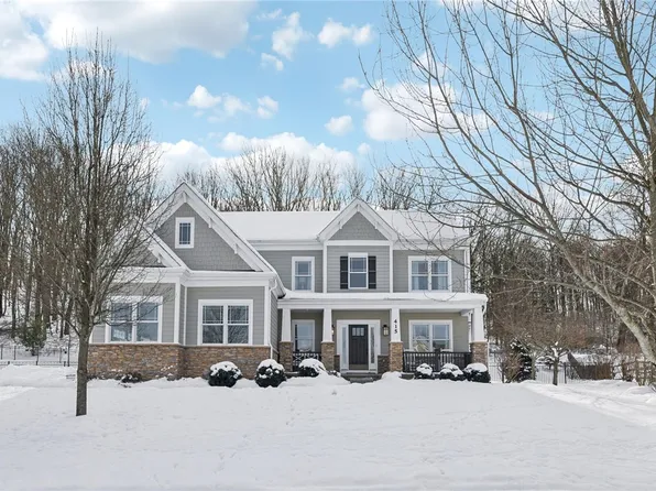 415 Hidden Meadow Dr, Cranberry Township, PA 16066