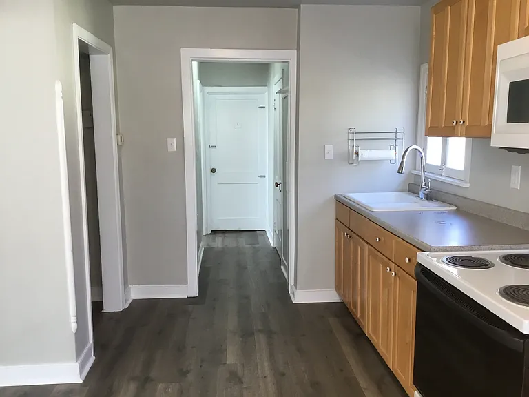 6 S Ridge Rd — Photo 2