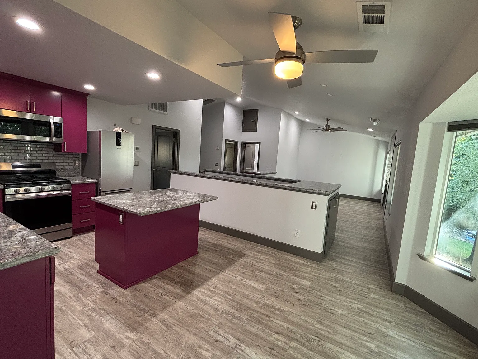 900 Figueroa St — Photo 2