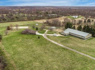 8104 Sheraton Park Dr, Fenton, MI