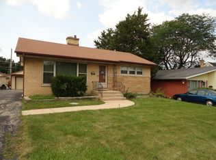42 W Granville Ave, Roselle, IL 60172