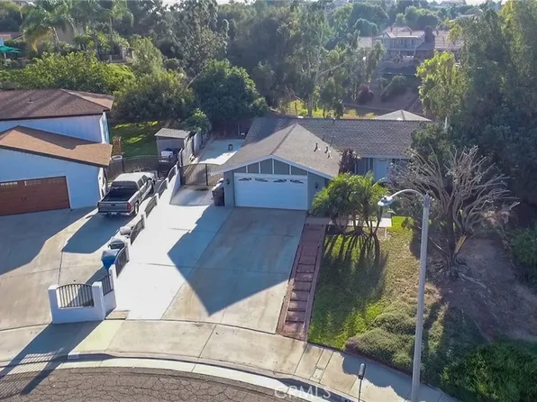 6151 Bluffwood Dr, Riverside, CA 92506