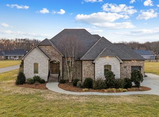 652 Hunters Landing Dr, Manchester, TN 37355