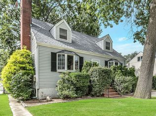 138 Cornwell Ave, Valley Stream, NY 11580