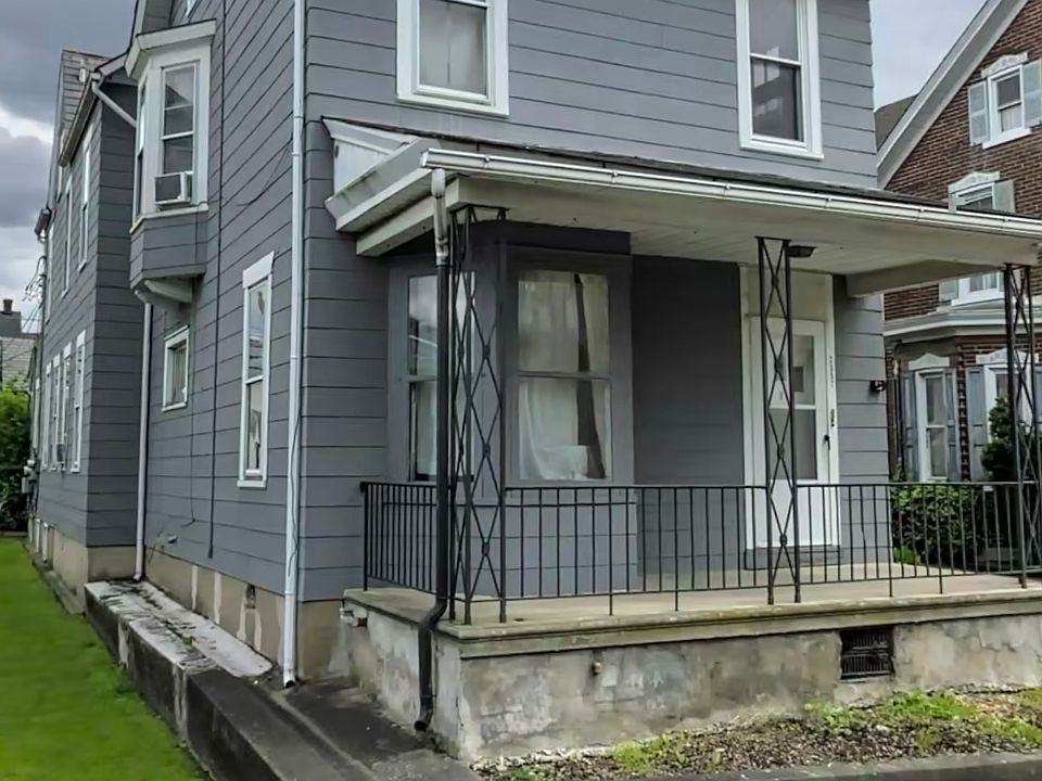 1st image of 2357 Main St APT 2
