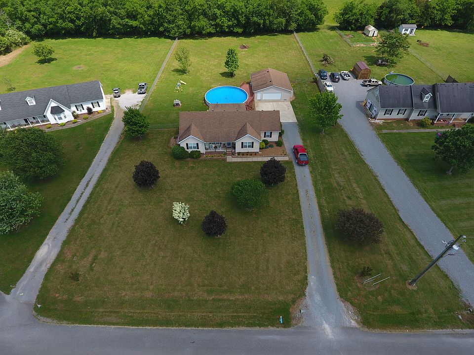 1st image of 126 Tyler Dr