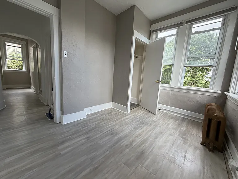 324 Spencer Ave #2 — Photo 11