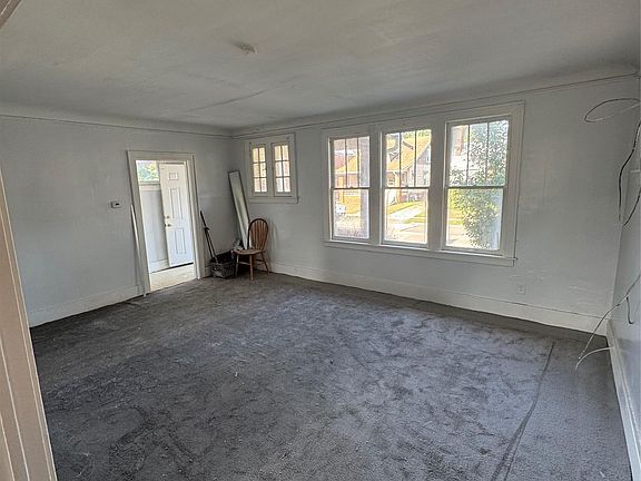 2nd image of 11912 Wisconsin St