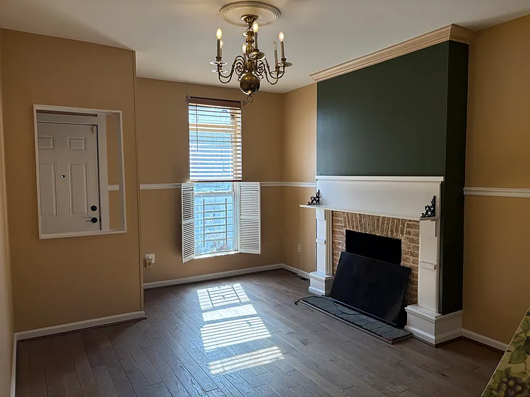 1012 W Pratt St — Photo 3