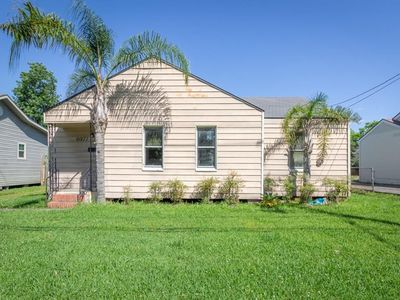 6977 39th St, Groves, TX, 77619