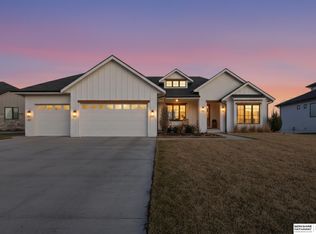 917 S 243rd St, Waterloo, NE 68069