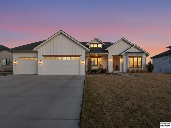 917 S 243rd St, Waterloo, NE 68069