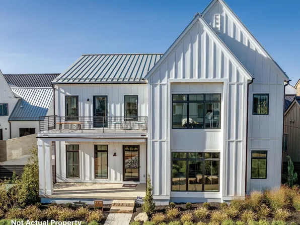 2817 Katmai Dr, Columbus, OH 43228