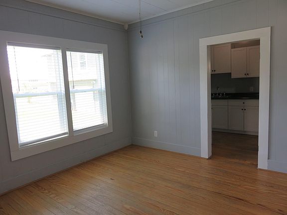 5th image of 1719 Grand Ave