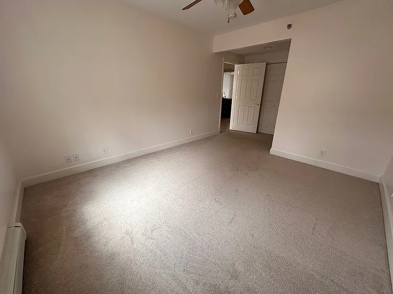 39 Village Cir #10 — Photo 13