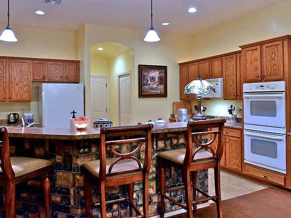 5th image of 10655 E Eisenbergs Pl