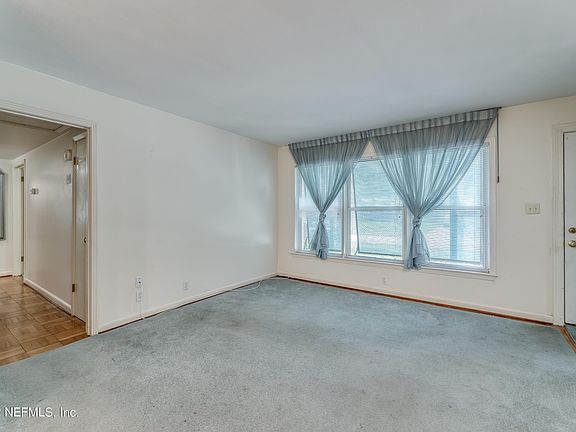 5th image of 7375 Pineville Dr